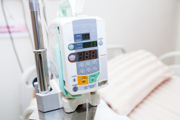 ¿Cómo funciona una bomba de infusión?